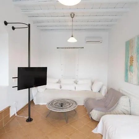 Dreamscape Cozy 3-bedroom Mykonos Hideaway Apartment Ano Mera