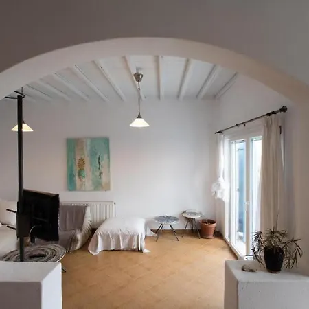 Dreamscape Cozy 3-bedroom Mykonos Hideaway Apartment